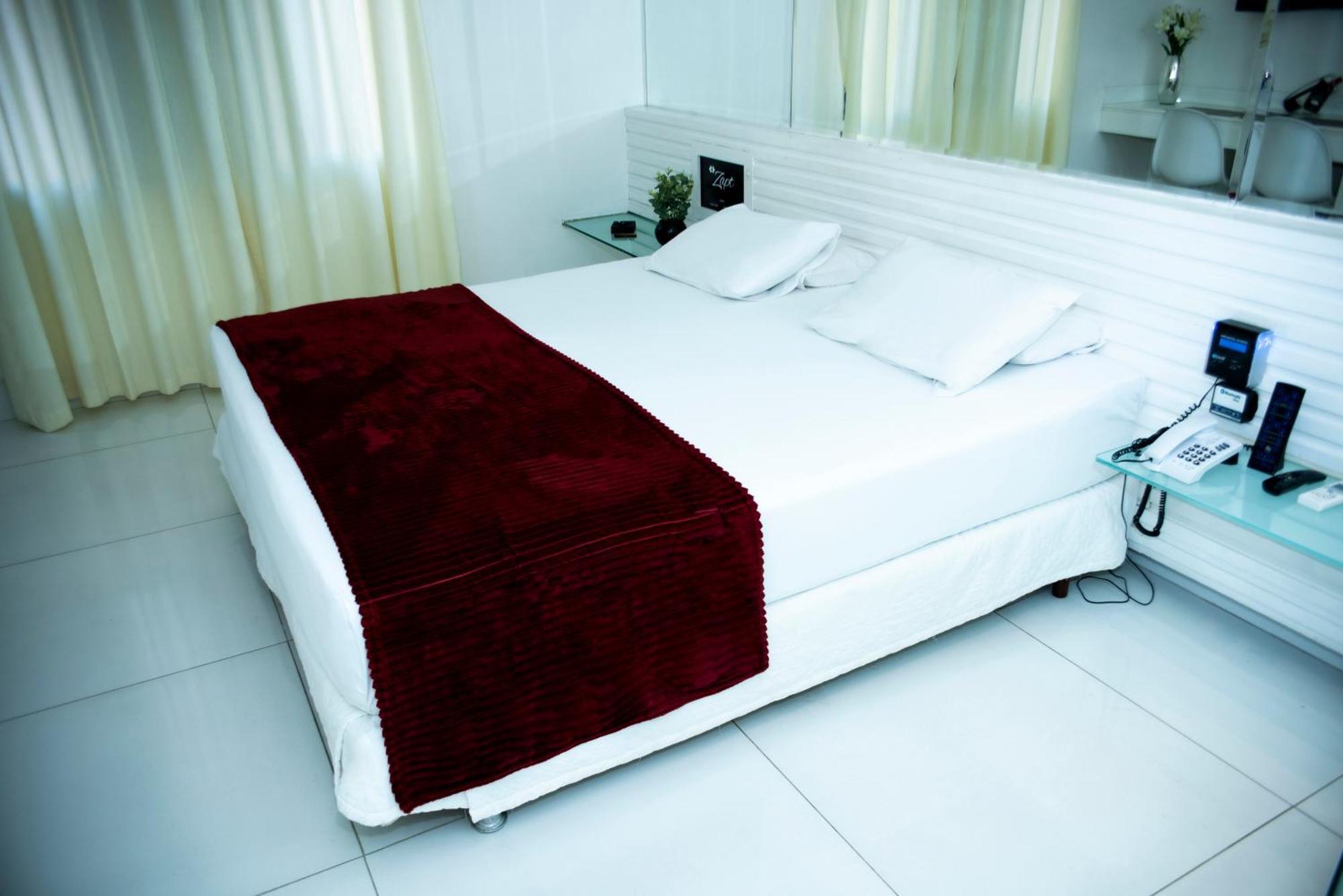 Love hotel Zapt - Adults Only
